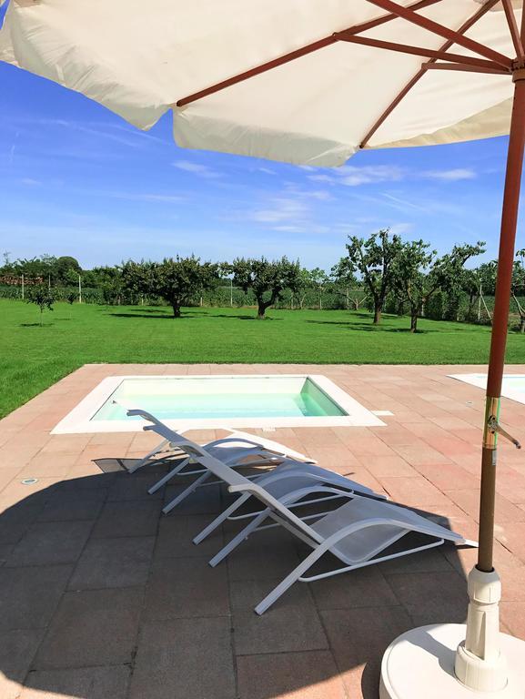 Agriturismo Borgo Tecla Rosa Bagian luar foto