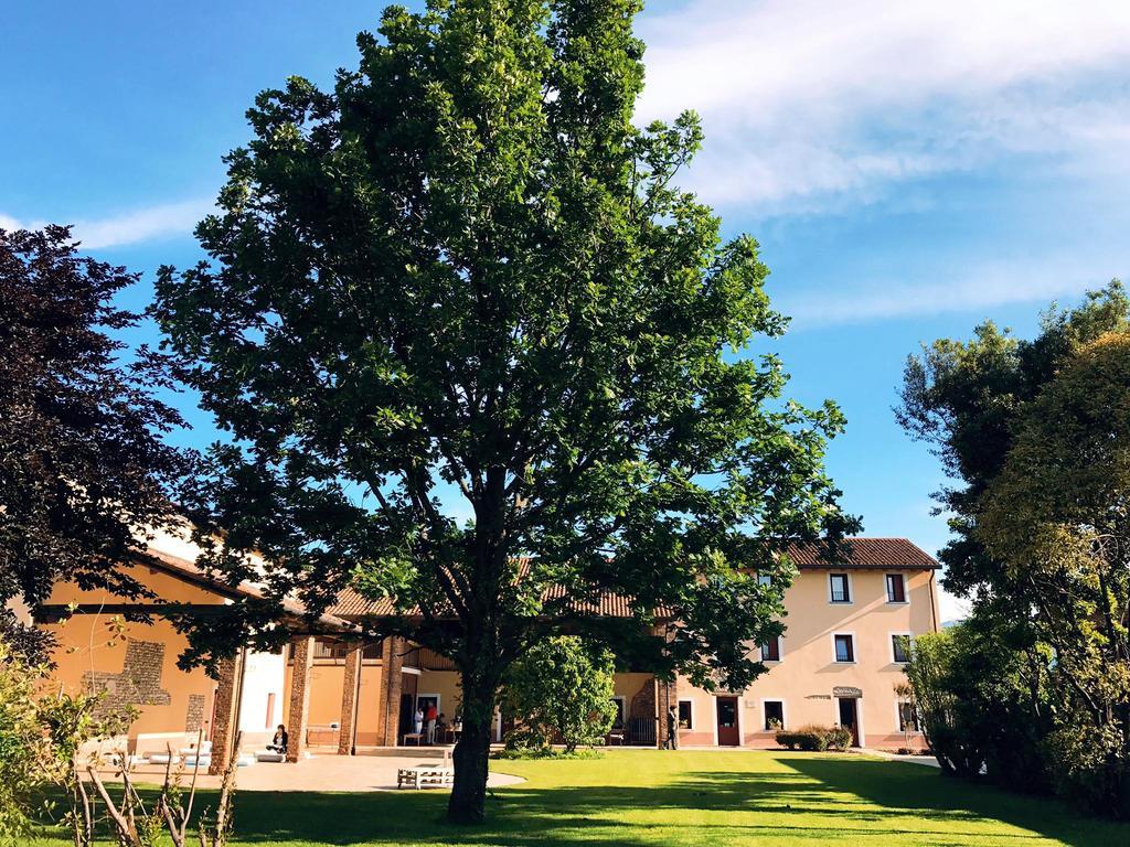 Agriturismo Borgo Tecla Rosa Bagian luar foto