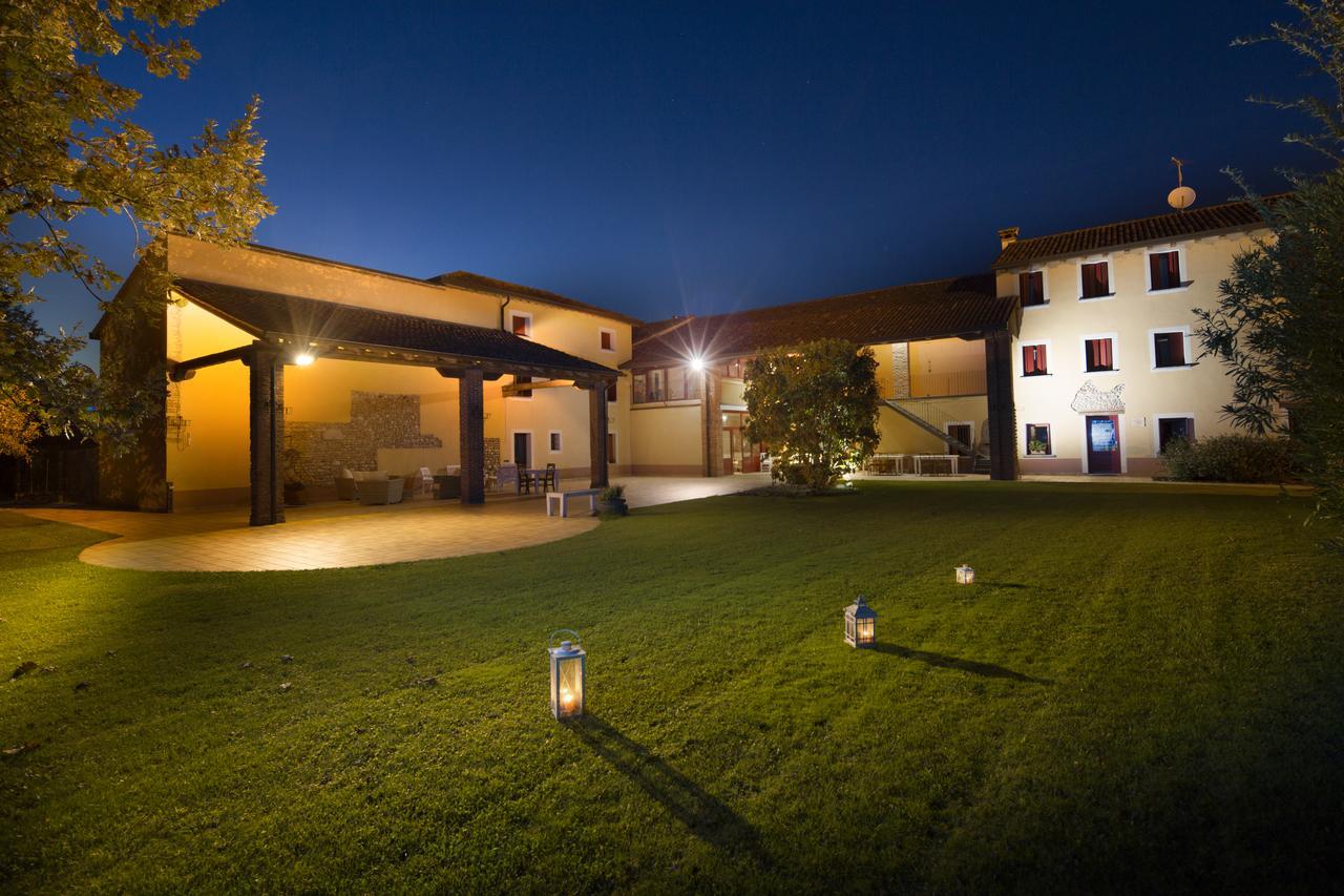 Agriturismo Borgo Tecla Rosa Bagian luar foto