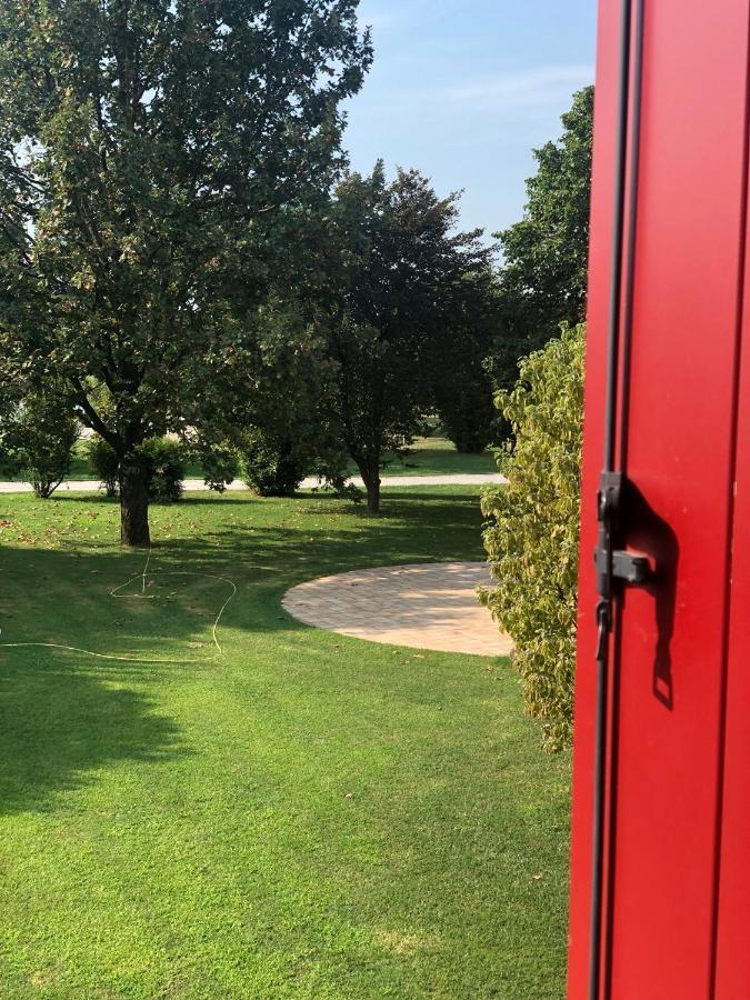 Agriturismo Borgo Tecla Rosa Bagian luar foto